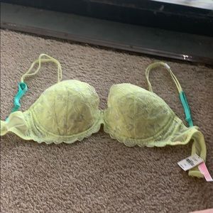PINK Victoria’s Secret Lightly Lined 36D Bra